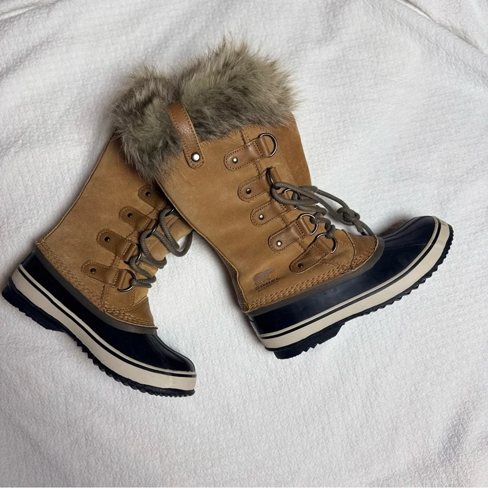 Sorel Tan and Black‎ Winter Boots with Fur Trim
